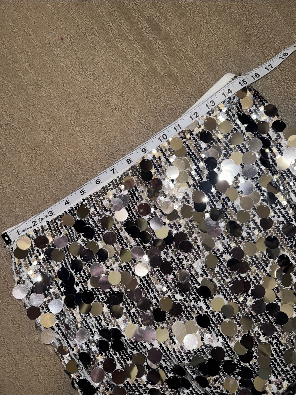 🆕 Silver Sequin Sparkle Mini Skirt w Elastic Waist. Party Ready💃🏼 L NWT!🔥🔥 - Picture 3 of 3